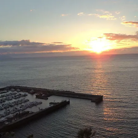 아파트 Magnificent Apt. With Sea View, Cliff & Marina 산티아고 델 테데