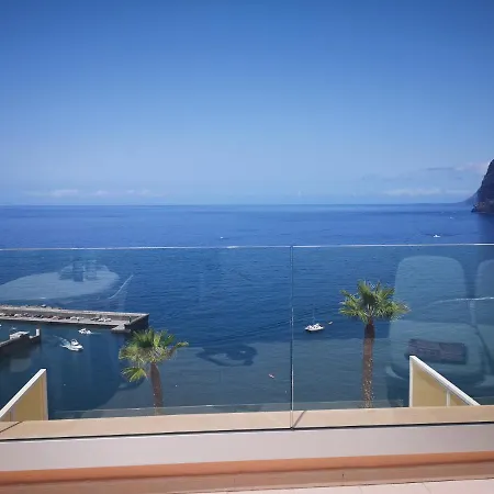 Magnificent Apt. With Sea View, Cliff & Marina Apartment *