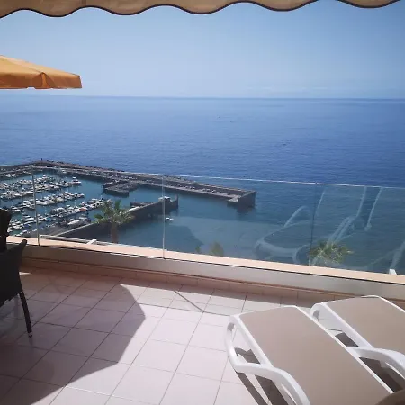 Magnificent Apt. With Sea View, Cliff & Marina *