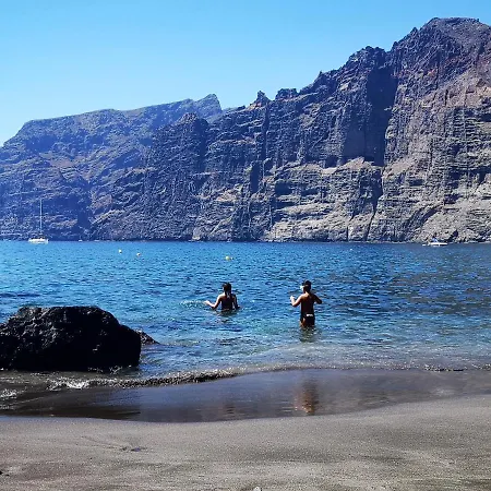 Apartmán Magnificent Apt. With Sea View, Cliff & Marina *